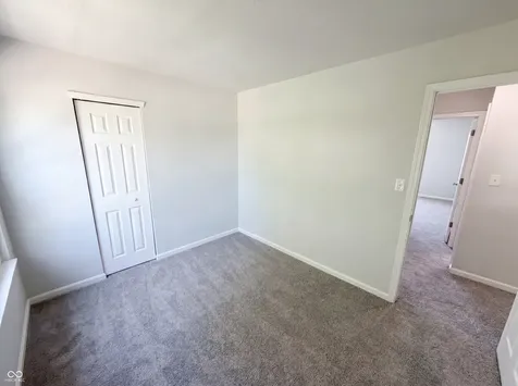 2219 Rolling Oak Drive Indianapolis IN 46214