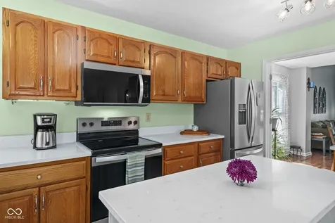 10538 Lighthouse Way Indianapolis IN 46256