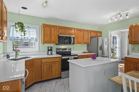 10538 Lighthouse Way Indianapolis IN 46256
