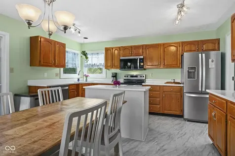 10538 Lighthouse Way Indianapolis IN 46256