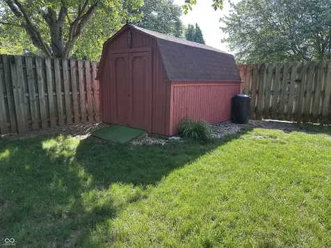 3752 Ironwood Drive Columbus IN 47203