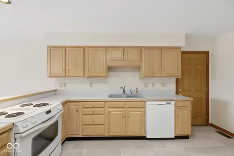 114 Western Trace Shelbyville IN 46176