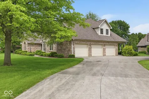 114 Western Trace Shelbyville IN 46176