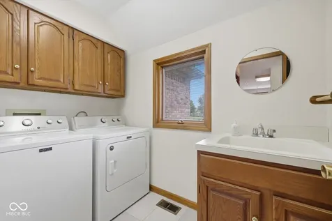 114 Western Trace Shelbyville IN 46176