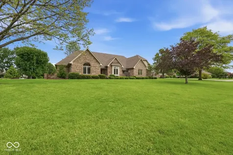 114 Western Trace Shelbyville IN 46176