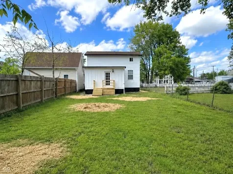1225 E Adams Street Muncie IN 47305