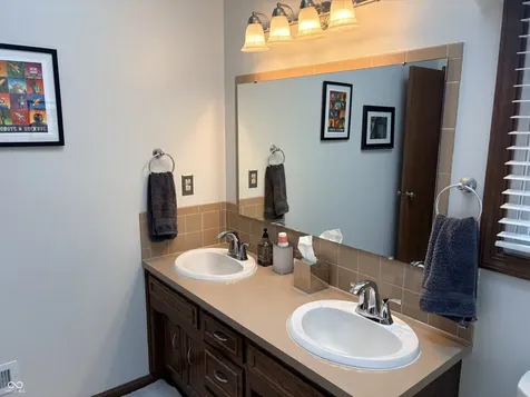 833 Bridle Circle Carmel IN 46032