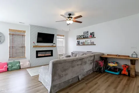 755 Booneway Lane Bargersville IN 46106