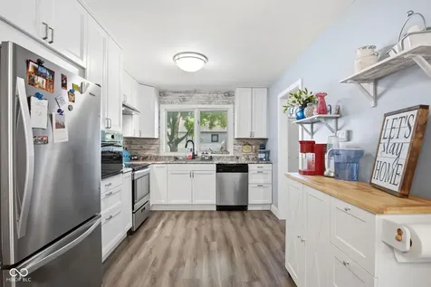 5924 Highgate Circle E Indianapolis IN 46250