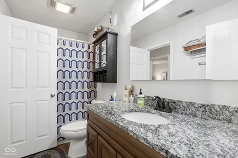 5924 Highgate Circle E Indianapolis IN 46250