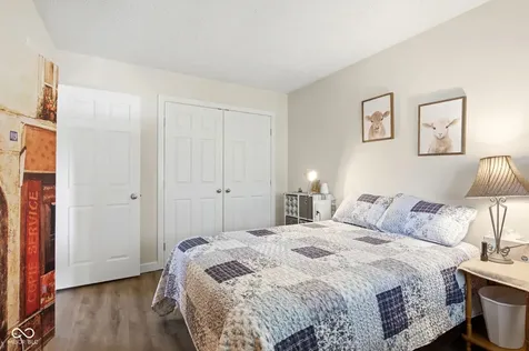 5924 Highgate Circle E Indianapolis IN 46250