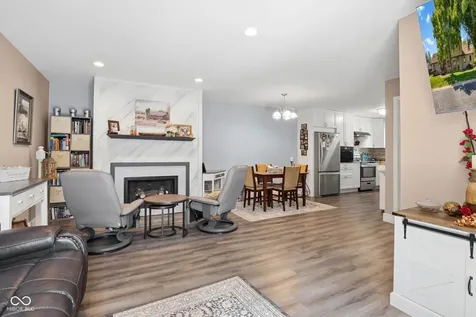 5924 Highgate Circle E Indianapolis IN 46250