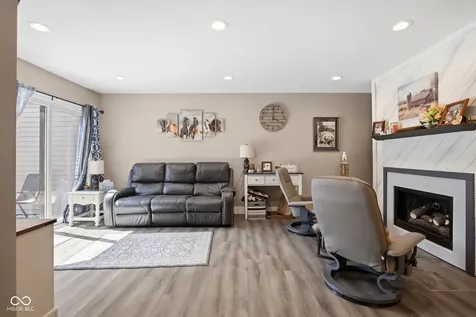 5924 Highgate Circle E Indianapolis IN 46250