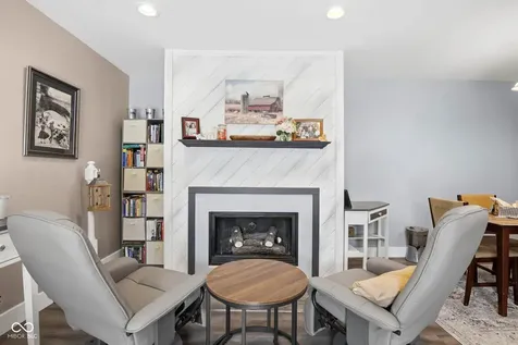 5924 Highgate Circle E Indianapolis IN 46250