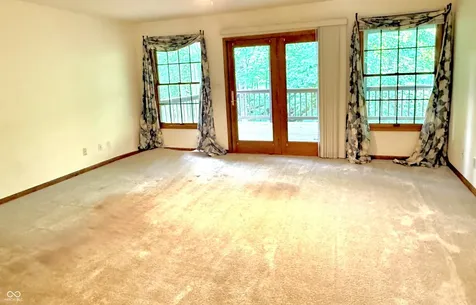 180 Oakbrook Drive Columbus IN 47201
