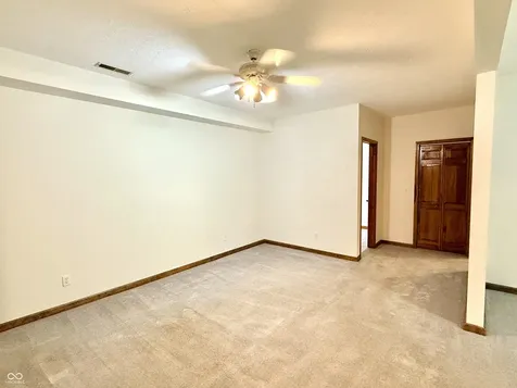 180 Oakbrook Drive Columbus IN 47201