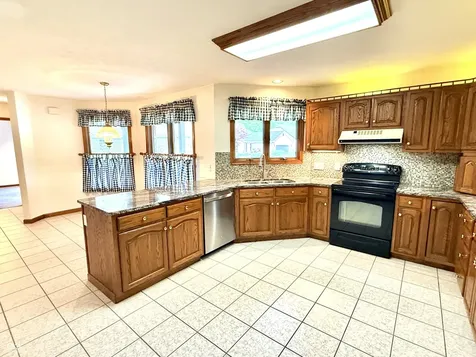 180 Oakbrook Drive Columbus IN 47201
