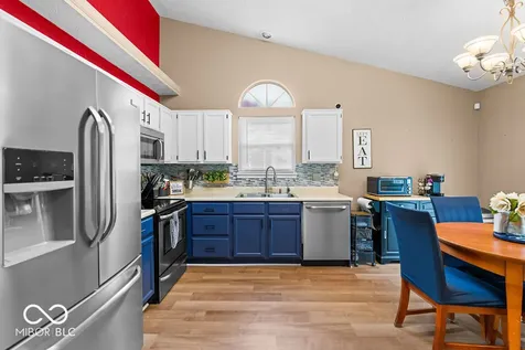 12645 Pine Grove Court Indianapolis IN 46236