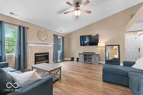 12645 Pine Grove Court Indianapolis IN 46236