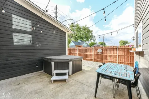 274 N Reisner Street Indianapolis IN 46222