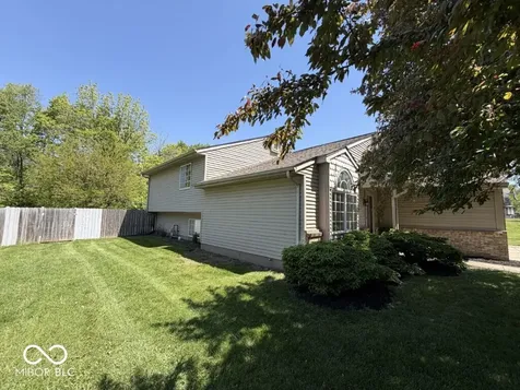 1006 E Walnut Street Frankton IN 46044