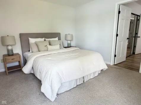 2829 Somerset Bay Indianapolis IN 46240