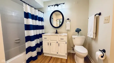 2829 Somerset Bay Indianapolis IN 46240