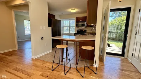 2829 Somerset Bay Indianapolis IN 46240