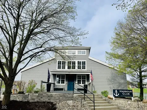 2829 Somerset Bay Indianapolis IN 46240