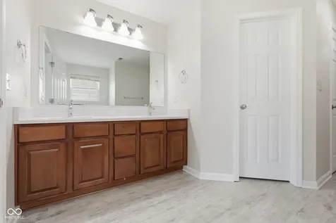 11095 Cool Winds Way Fishers IN 46037
