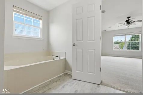 11095 Cool Winds Way Fishers IN 46037
