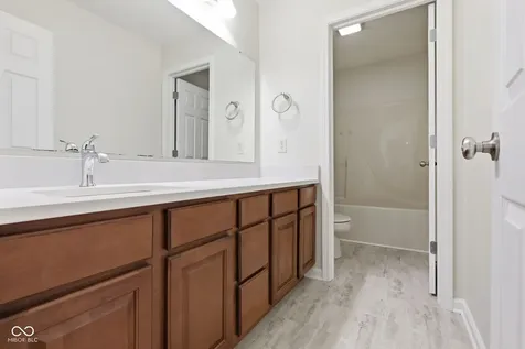 11095 Cool Winds Way Fishers IN 46037