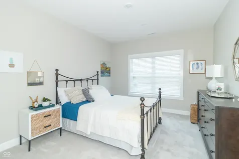 6216 Fairview Drive Mccordsville IN 46055
