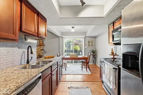 7963 Valley Farms Court Indianapolis IN 46214