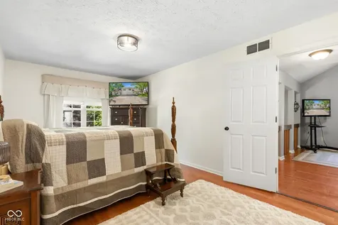 7963 Valley Farms Court Indianapolis IN 46214