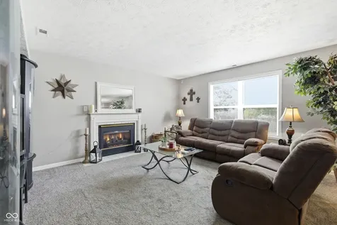 190 Springwood Drive Avon IN 46123