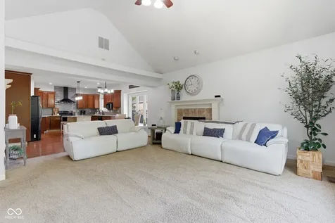 142 Wagon Trail Mooresville IN 46158