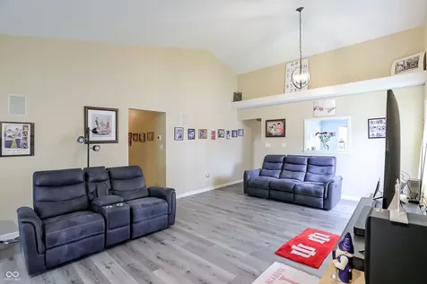 6824 Millbrook Circle Indianapolis IN 46237