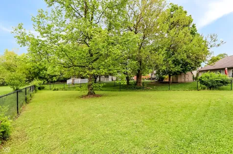 6824 Millbrook Circle Indianapolis IN 46237