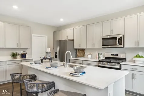 920 Saddlebrook Farms Boulevard Whiteland IN 46184