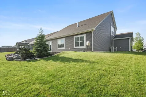 6912 W Cedarwood Circle Mccordsville IN 46055