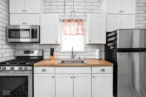 810 Grove Avenue Indianapolis IN 46203