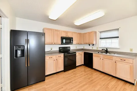 9175 W Paddleboat Lane Pendleton IN 46064
