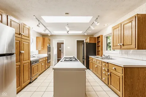 1732 Creekside Lane W Carmel IN 46032