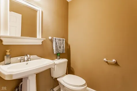 1732 Creekside Lane W Carmel IN 46032