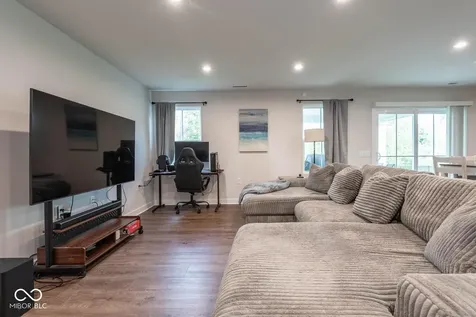 946 Independence Drive Edinburgh IN 46124