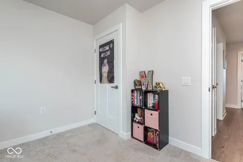 946 Independence Drive Edinburgh IN 46124