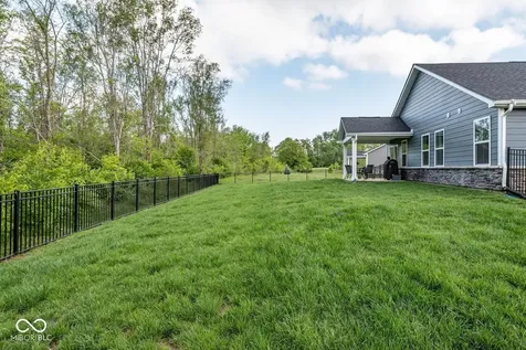 946 Independence Drive Edinburgh IN 46124