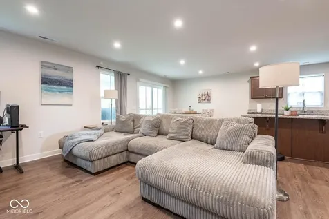 946 Independence Drive Edinburgh IN 46124