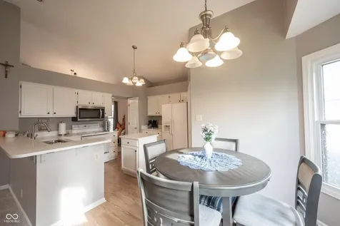 7715 Heather Lane Fishers IN 46038